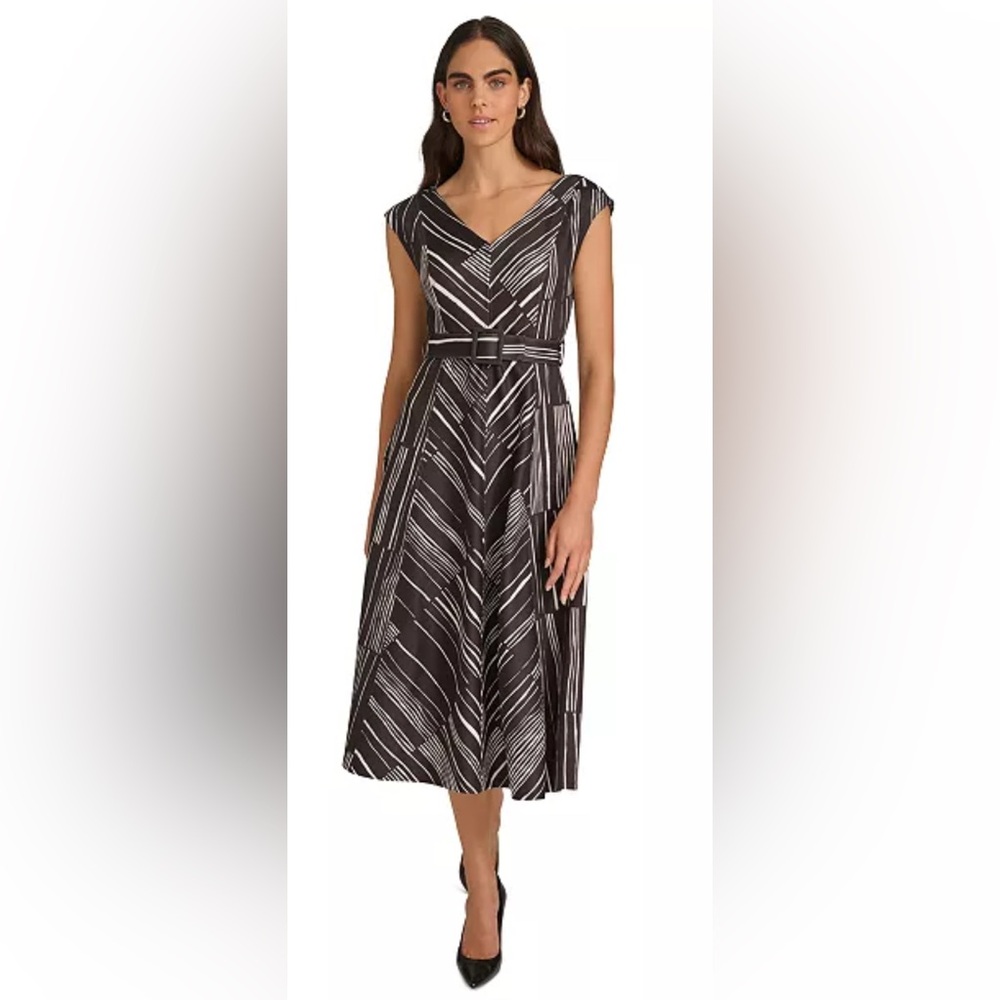 Calvin Klein
Women's Printed Belted Cap-Sleeve A-Line Midi Dress